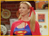 Phoebe vestida de Superwoman